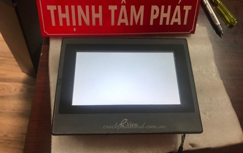 lcd lỗi trắng màn hình